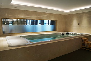 蘇州張家港會(huì)所無(wú)邊際泳池工程