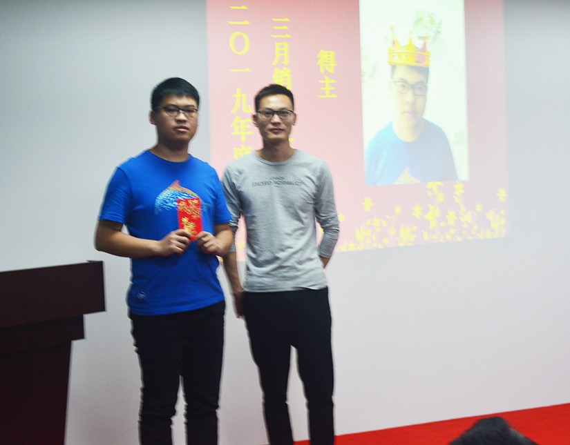 戴高樂泳池設備3月總結表彰大會落幕,誰是最亮的那顆星?