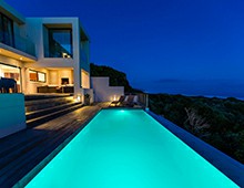 神奇游泳池：面積僅10平米卻沒(méi)有盡頭，可自行調(diào)節(jié)游泳速度