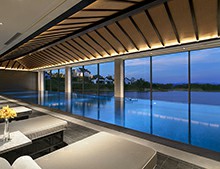 為什么泳池恒溫加熱機組空氣源熱泵更環(huán)保?