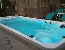 無邊際泳池為何成為家庭別墅泳池首選？這些你肯定不知道[戴高樂泳池設備]