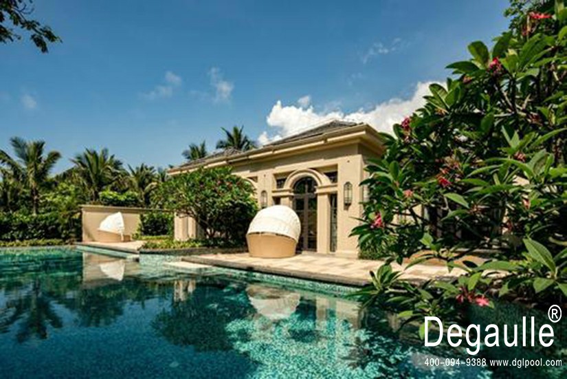 足不出戶也能無限暢游了？私家無邊際泳池了解一下——戴高樂泳池設備