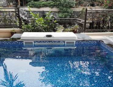 家里有游泳池一定要安裝這個訓練器可以快速熟練游泳