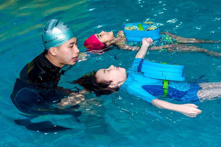 親子游泳館.jpg 親子游泳館.jpg