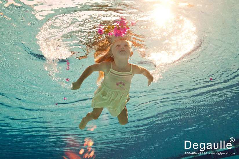 戴高樂泳池設備