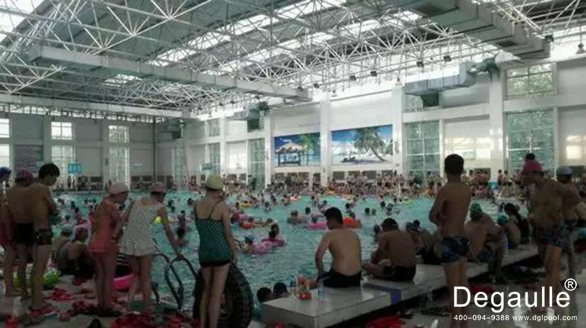 戴高樂泳池設備