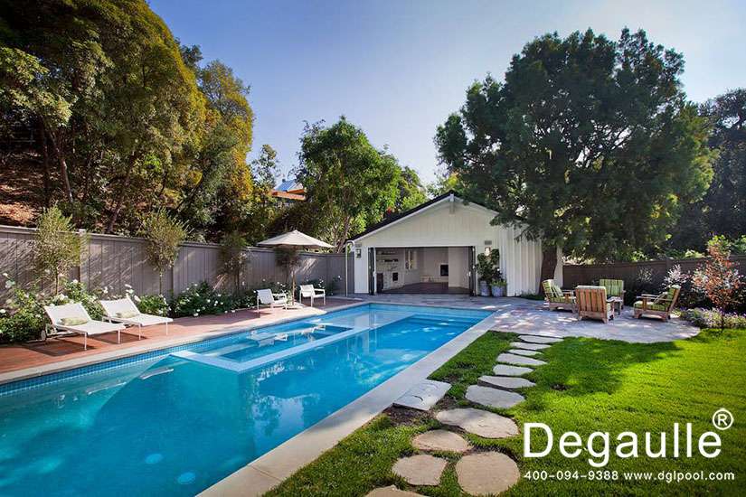 別墅泳池設(shè)備