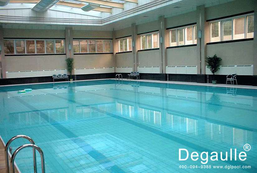 泳池?zé)岜? alt=