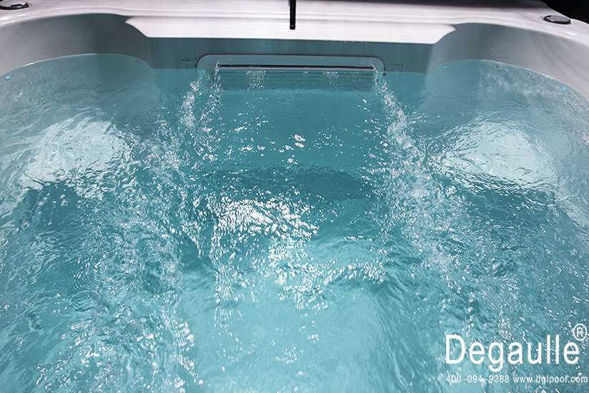 戴高樂06821.jpg 戴高樂泳池設(shè)備.jpg