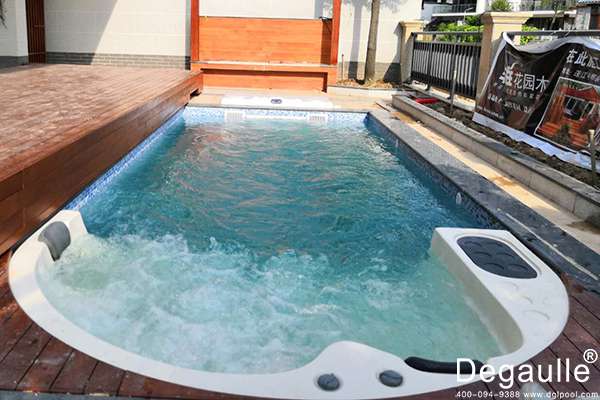 私人10米游泳池 私人10米游泳池