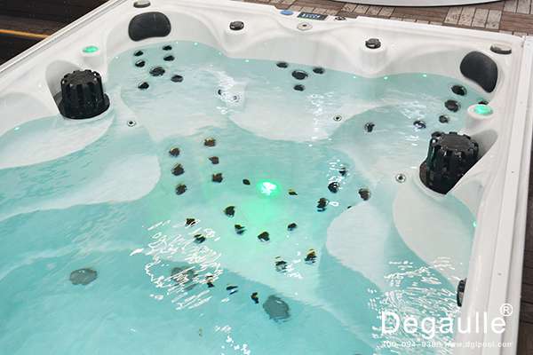 無(wú)邊際泳池 無(wú)邊際泳池